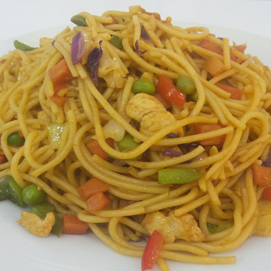 نوديلز بالدجاج