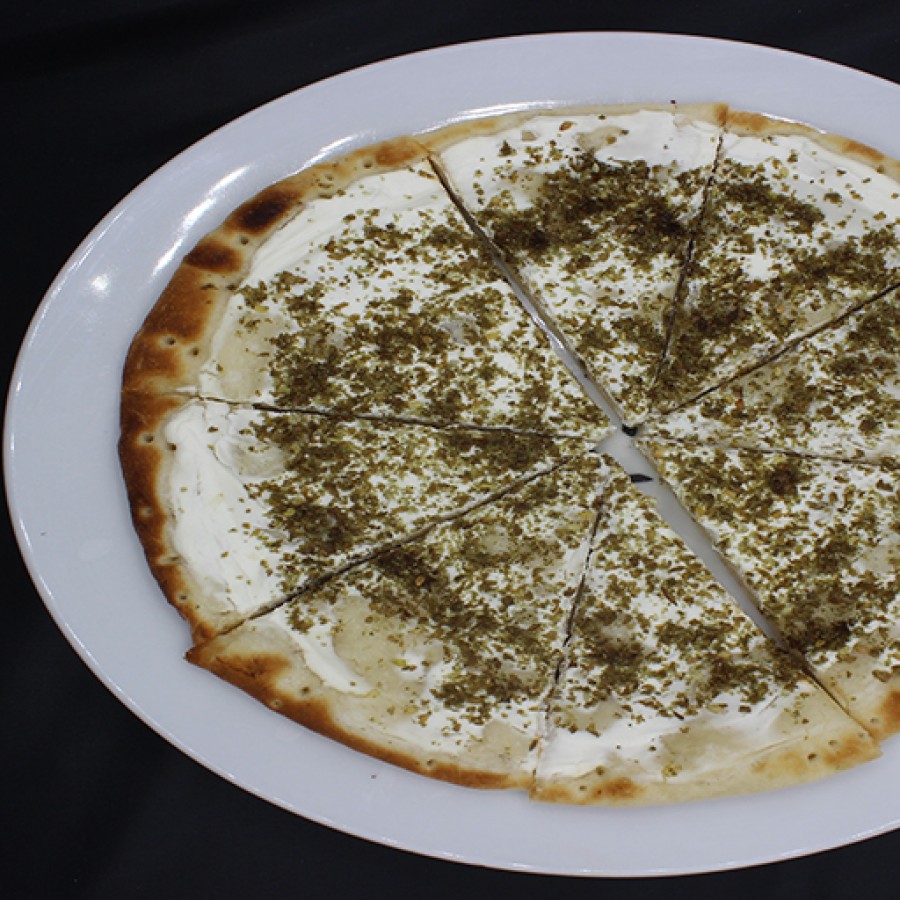 لبنه بالزعتر