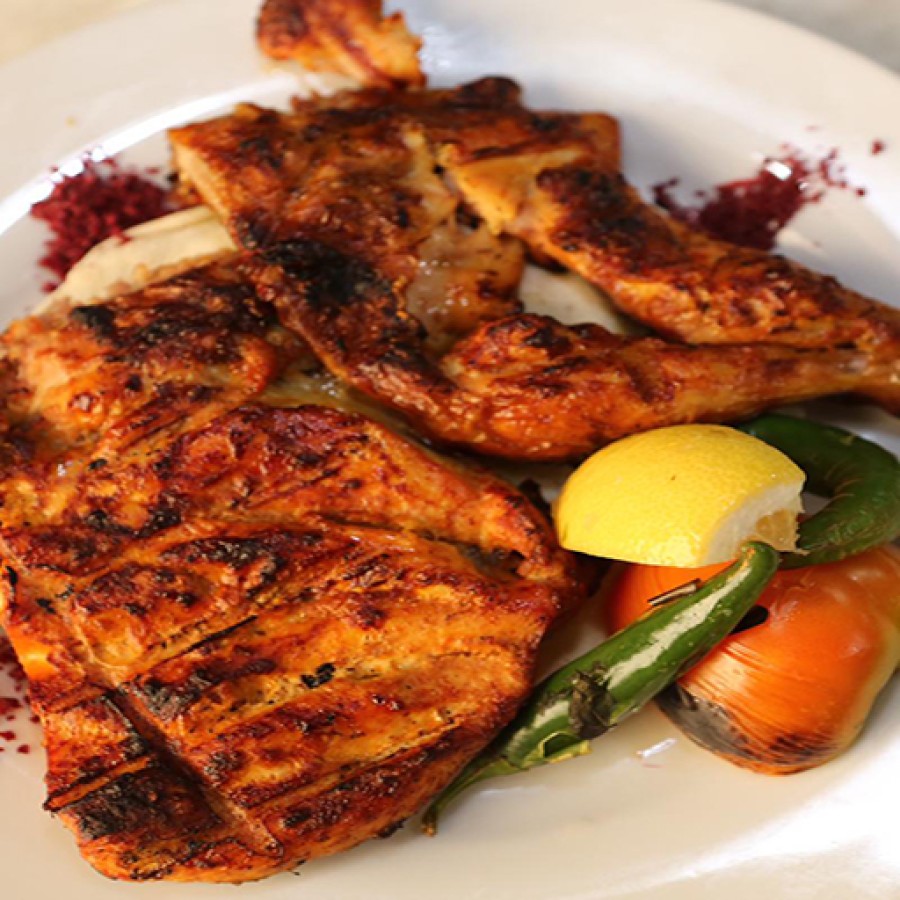 نصف دجاجة مشويه