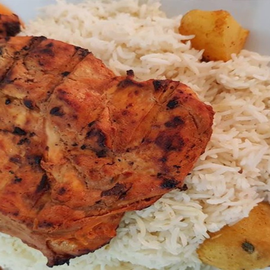 رز أبيض دجاج علي الفحم